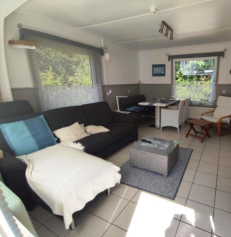 Vakantiehuis Hollum Ameland Dichtbij Strand En Met Ruime Tuin - Ameland39 Nl Zewnętrze zdjęcie